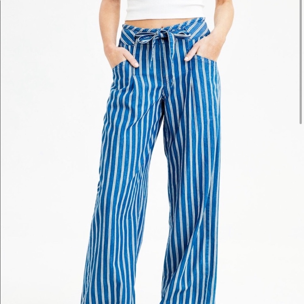 American Eagle High Waist Wide Leg Tie Waist Striped Pants 0